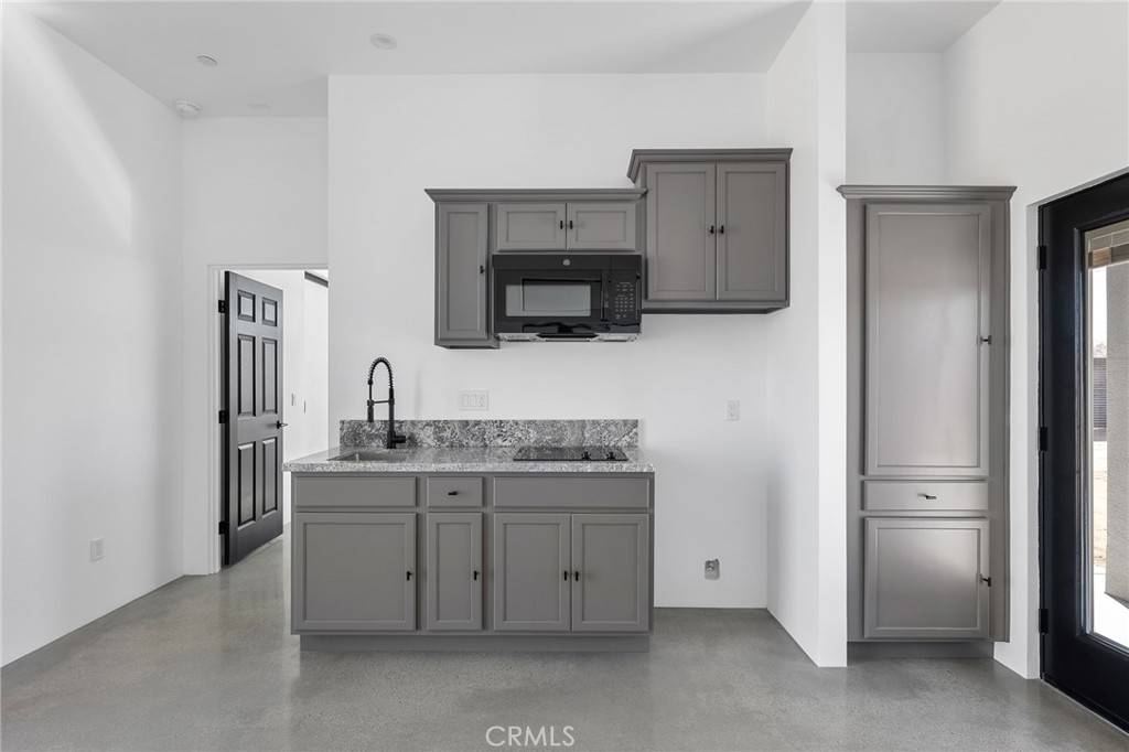 Joshua Tree, CA 92252,5090 1st ST E