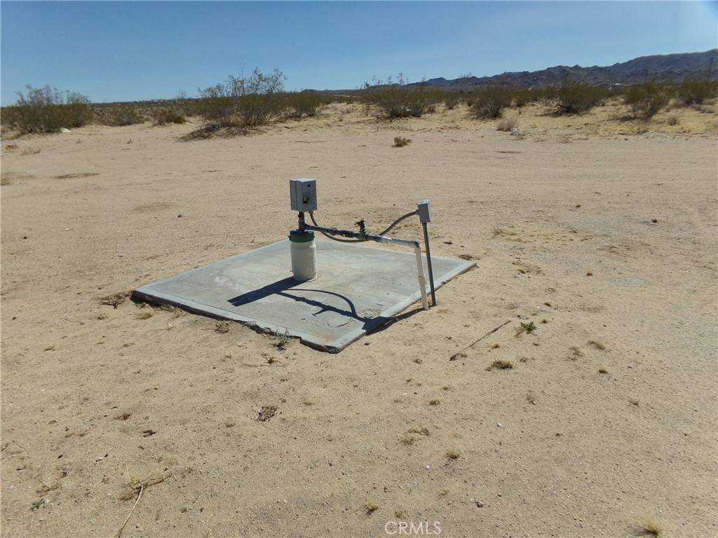 Johnson Valley, CA 92285,51820 Hacienda RD