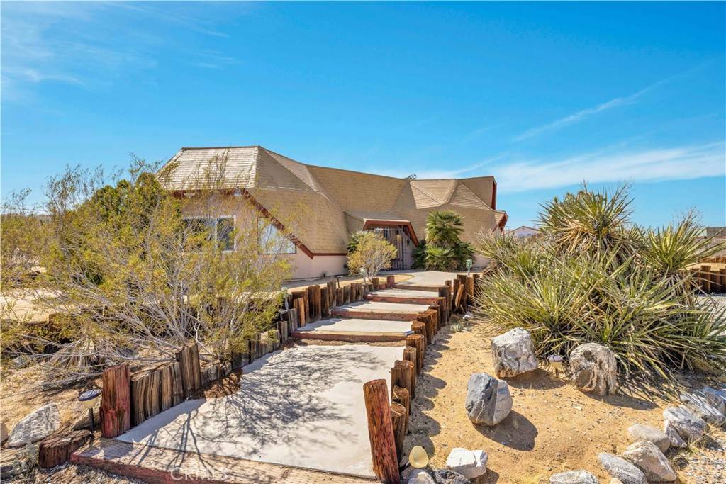 Joshua Tree, CA 92252,6888 Sunnyhill RD