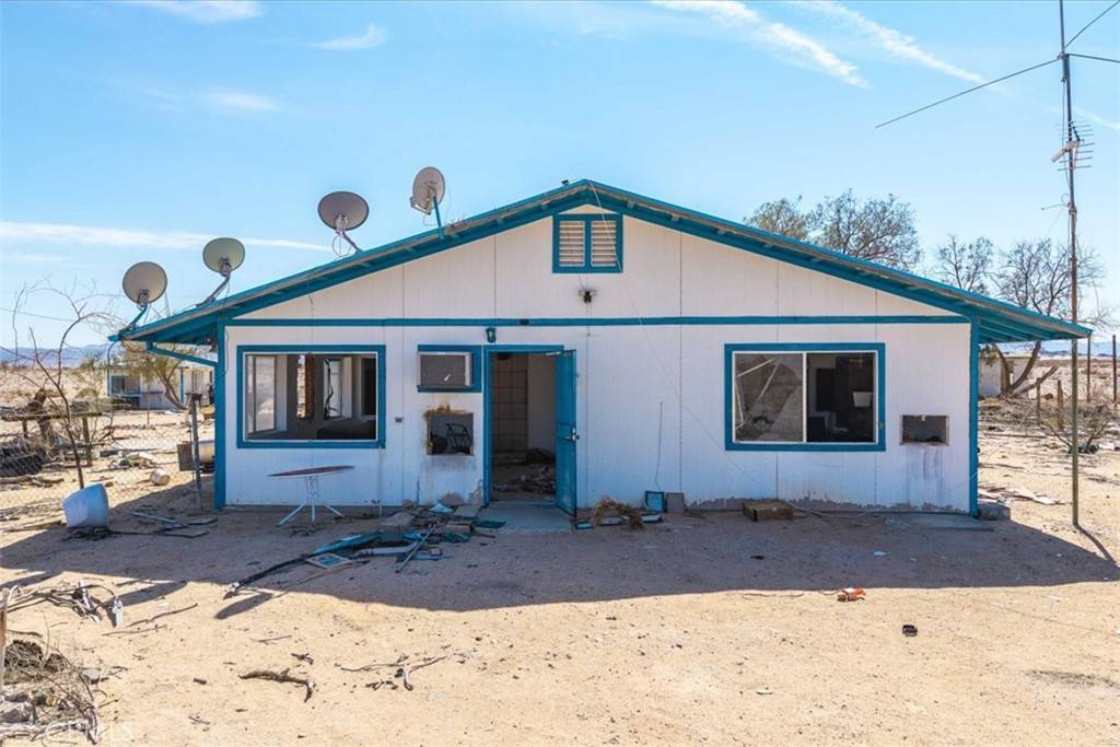 29 Palms, CA 92277,81833 Panorama DR