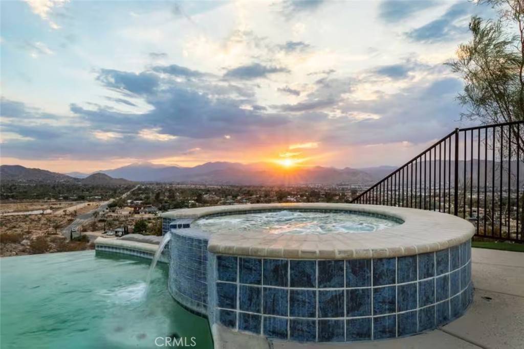 Yucca Valley, CA 92284,8075 Quail TRL
