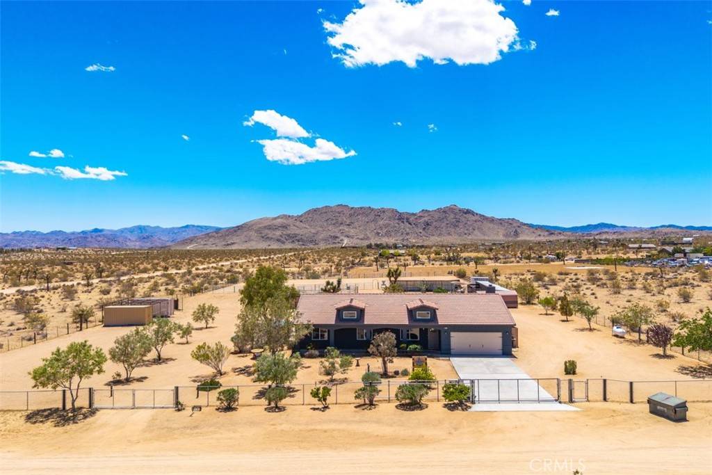 Joshua Tree, CA 92252,60849 Duvall DR