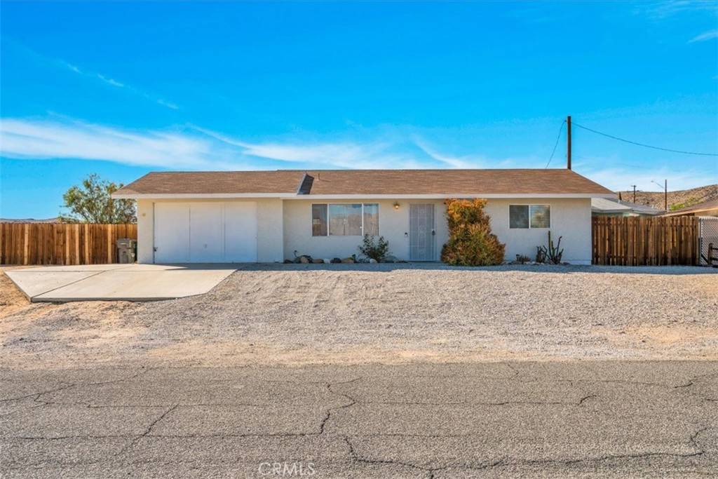Joshua Tree, CA 92252,6120 Scenic DR