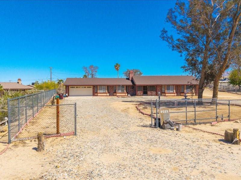 29 Palms, CA 92277,4689 Stirrup LN