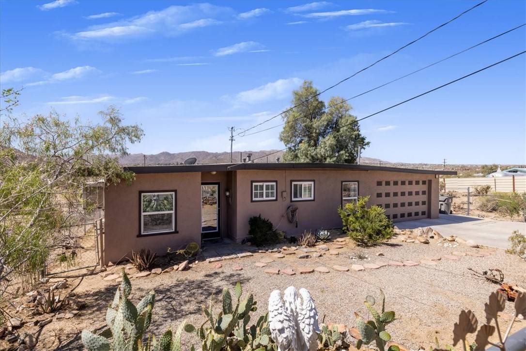 Joshua Tree, CA 92252,61961 Aster PL