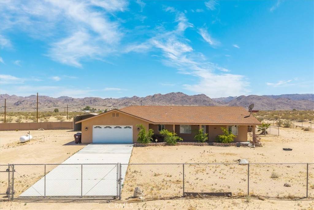Joshua Tree, CA 92252,63357 Uranium RD