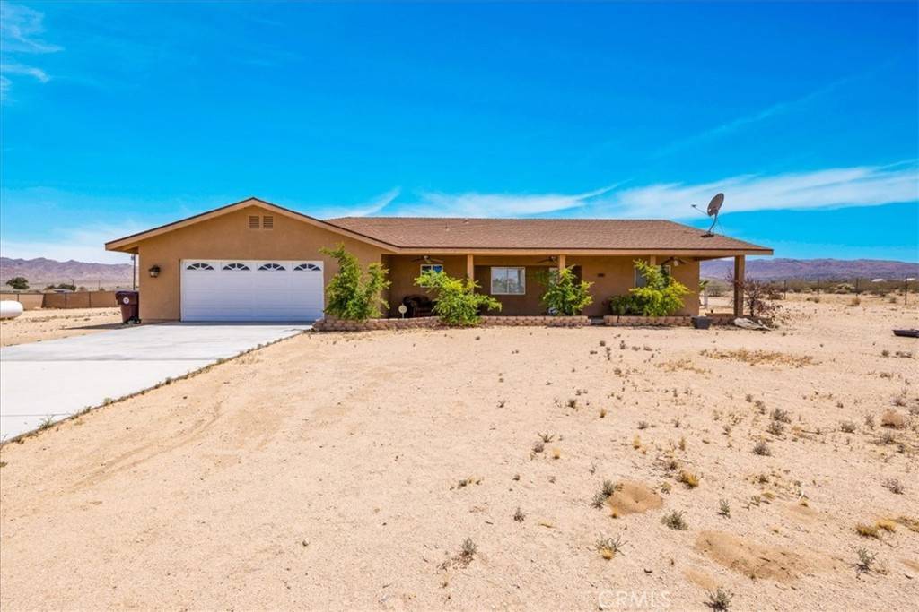 Joshua Tree, CA 92252,63357 Uranium RD