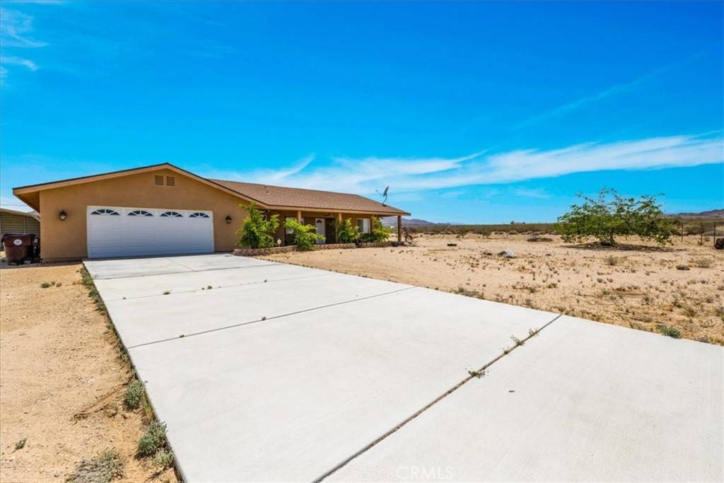Joshua Tree, CA 92252,63357 Uranium RD