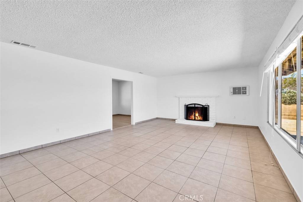 Yucca Valley, CA 92284,7535 Hilton AVE