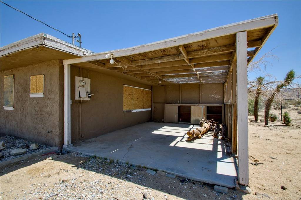 Joshua Tree, CA 92252,62853 Desert Trail DR