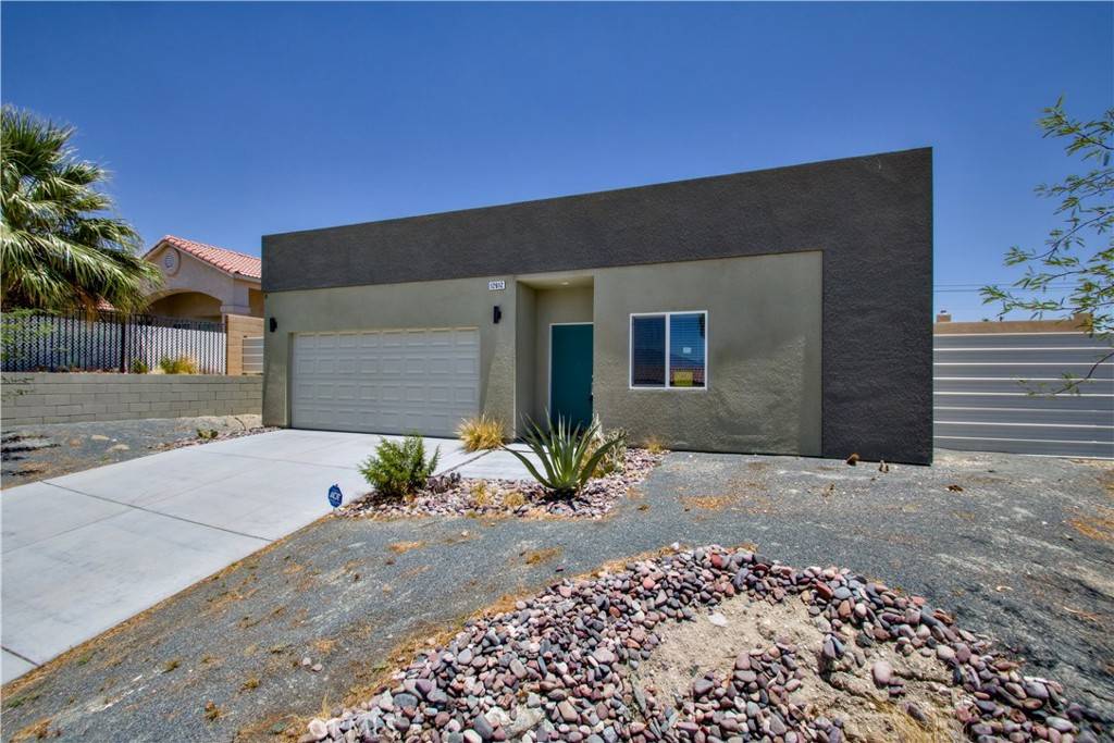 Desert Hot Springs, CA 92240,12612 Maui WAY