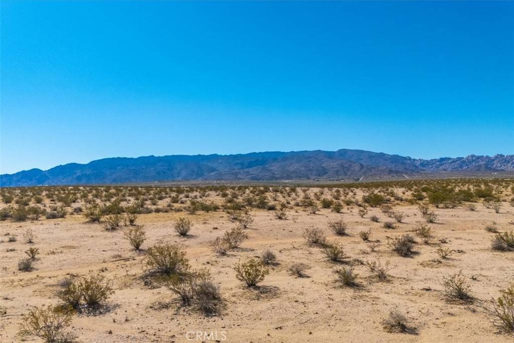 29 Palms, CA 92277,70147 Cove View RD