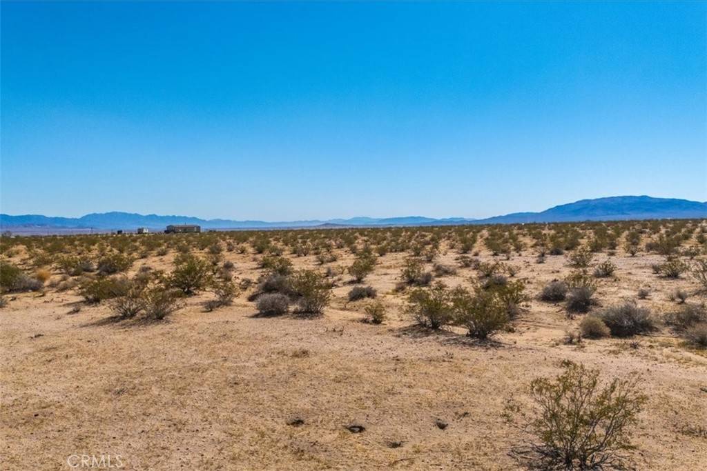 29 Palms, CA 92277,70147 Cove View RD