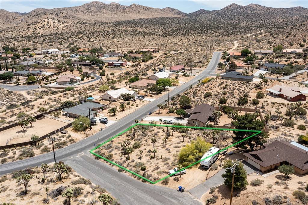 Yucca Valley, CA 92284,8385 Elk CT