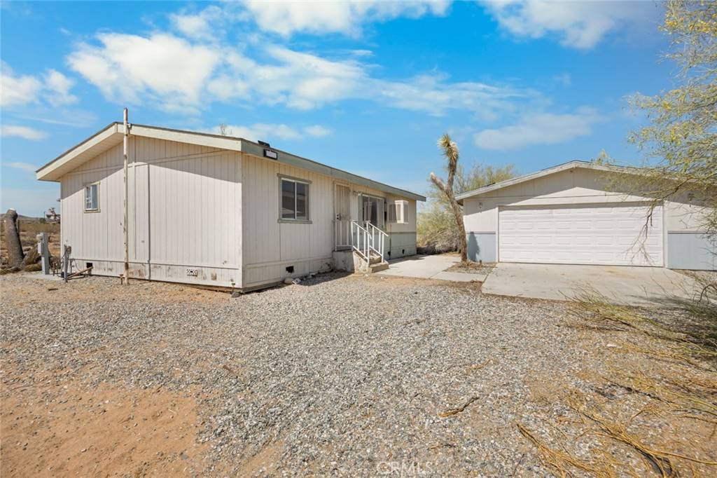 Landers, CA 92285,59125 Shayne LN