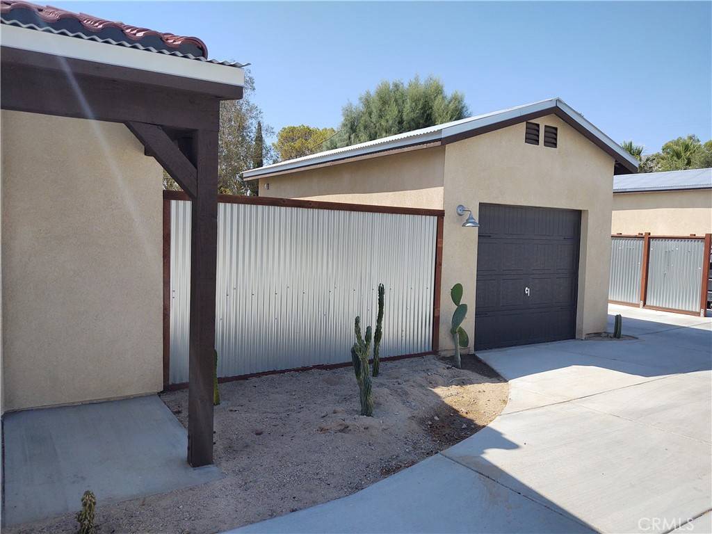 29 Palms, CA 92277,6628 National Park DR #1