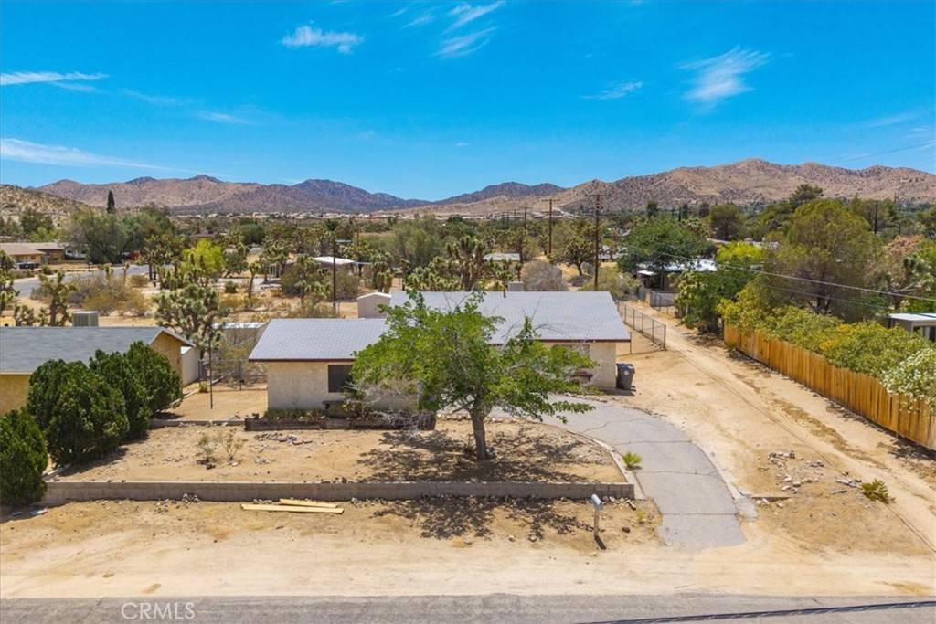Yucca Valley, CA 92284,57007 Navajo TRL