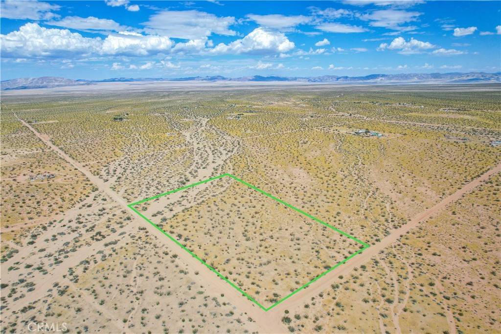 Landers, CA 92285,61100 Handley RD