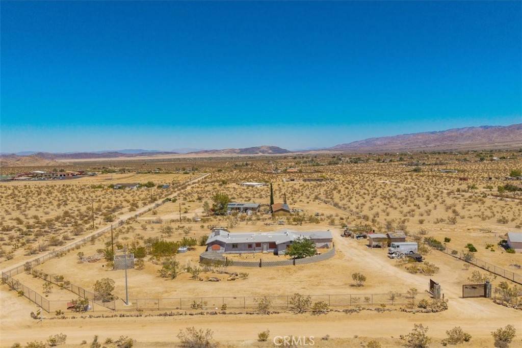 Joshua Tree, CA 92252,5177 Avenida Del Sol