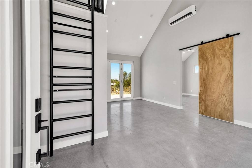 Joshua Tree, CA 92252,61850 Alta Mura DR