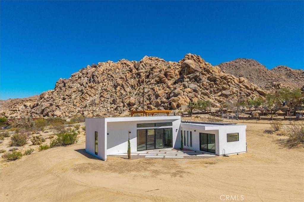 Joshua Tree, CA 92252,7192 Mount Shasta AVE