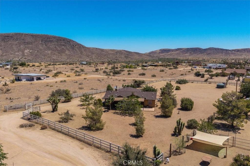 Pioneertown, CA 92268,5175 Tom Mix RD