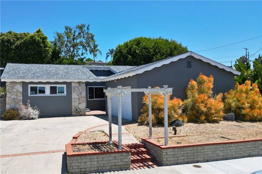 San Diego, CA 92123,2235 Ron WAY