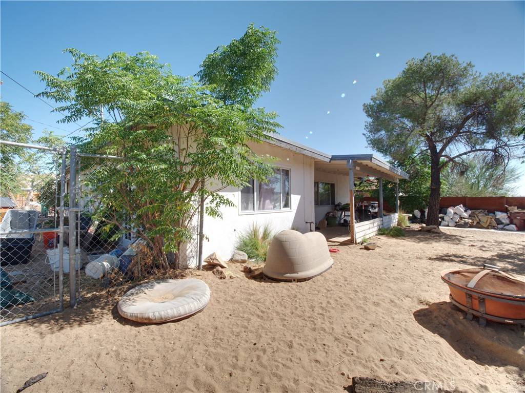 Joshua Tree, CA 92252,61804 Oleander