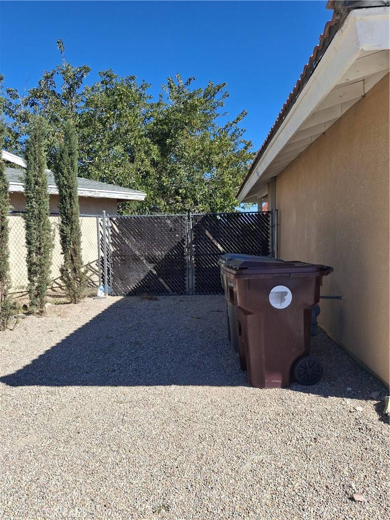 Yucca Valley, CA 92284,6873 Warren Vista