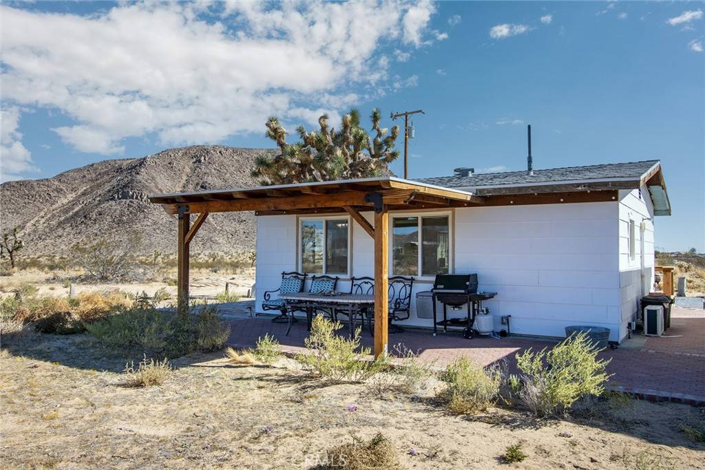 Landers, CA 92285,58787 Becker