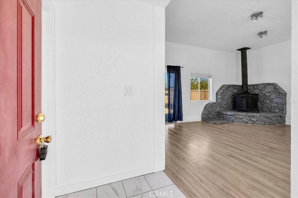 29 Palms, CA 92277,6686 Mojave AVE