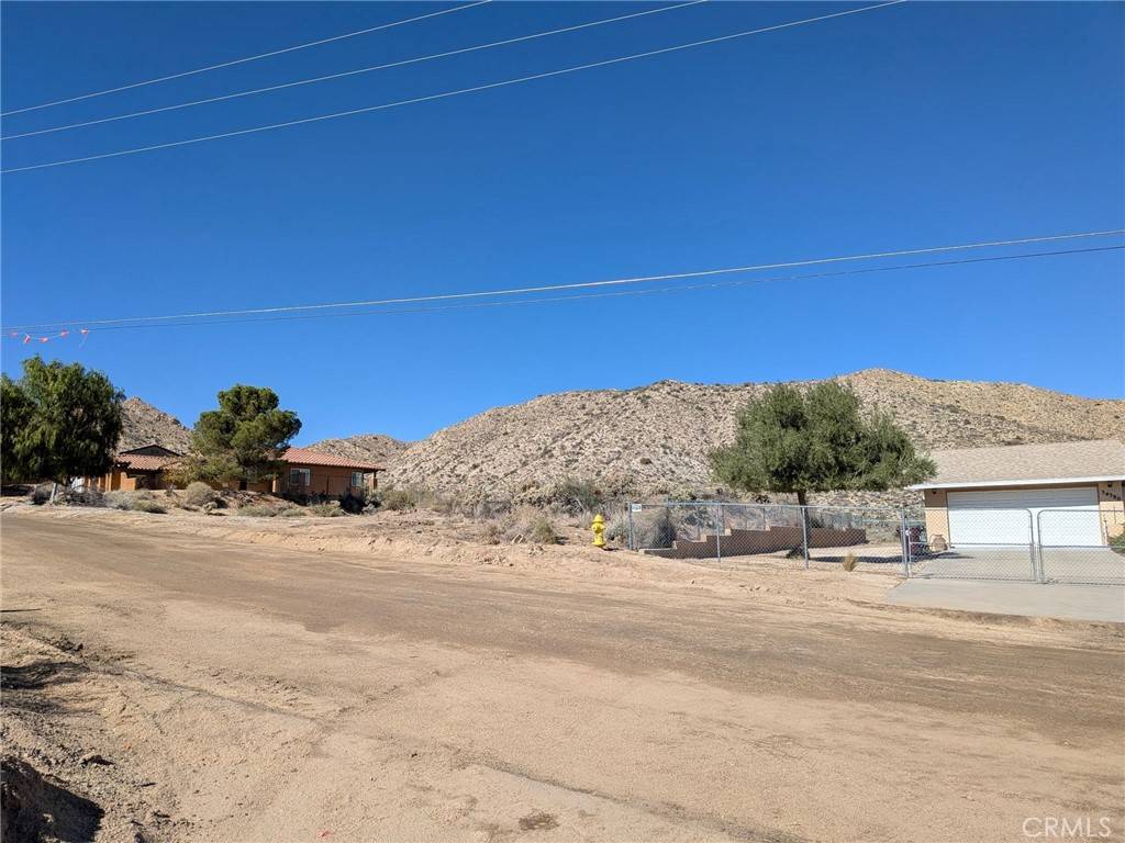 Yucca Valley, CA 92284,54375 Pinon