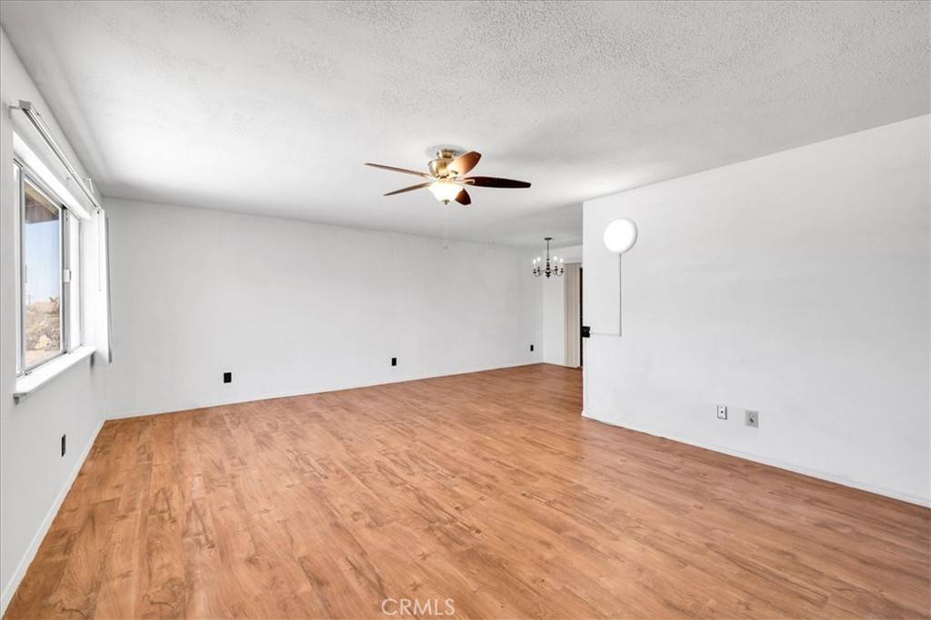 Joshua Tree, CA 92252,61945 Grand View CIR