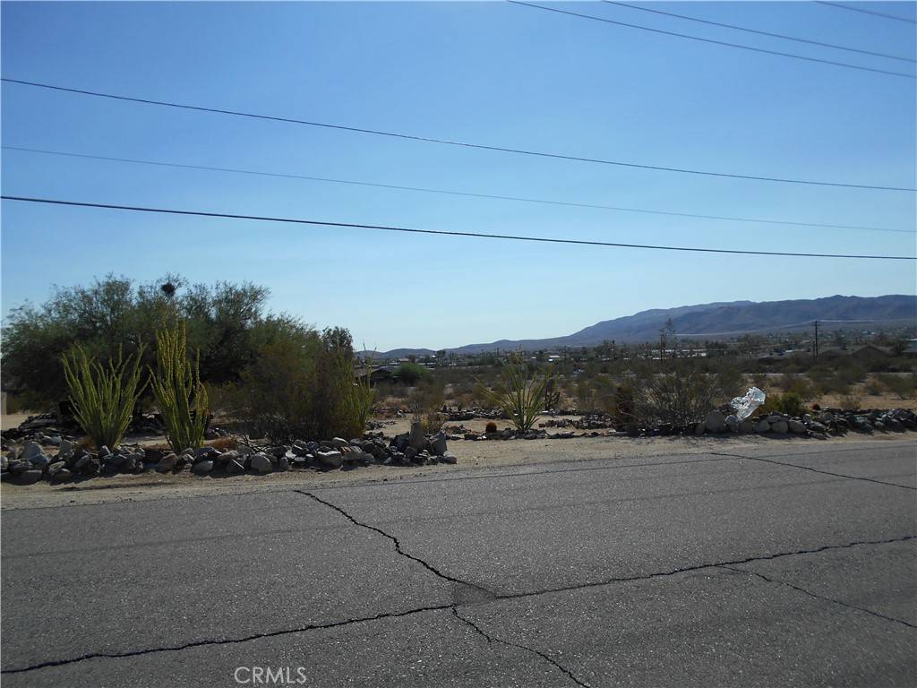 29 Palms, CA 92277,6439 Desert Knoll AVE