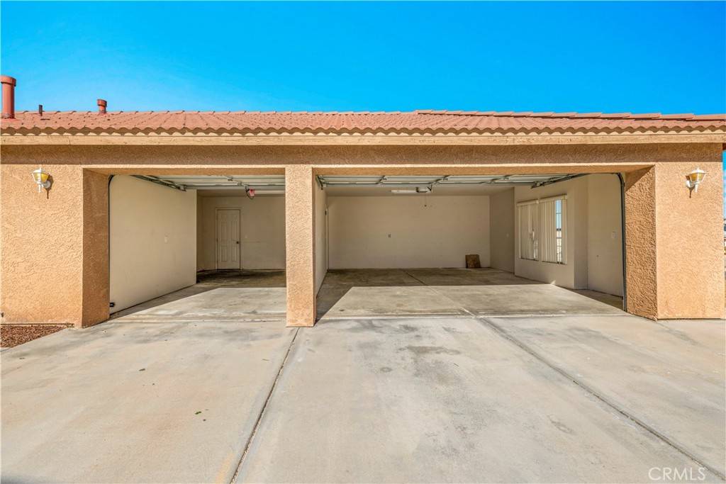 Yucca Valley, CA 92284,57031 Selecta
