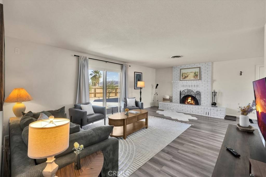 29 Palms, CA 92277,5837 La Luna AVE