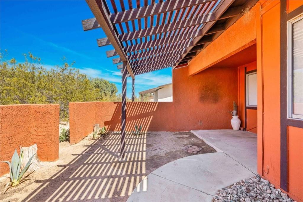 29 Palms, CA 92277,73627 Raymond WAY