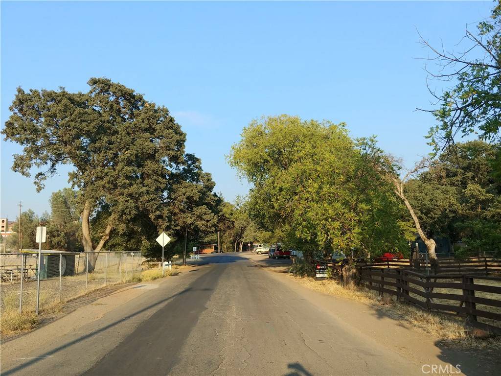 Clearlake, CA 95422,14925 Ball Park AVE