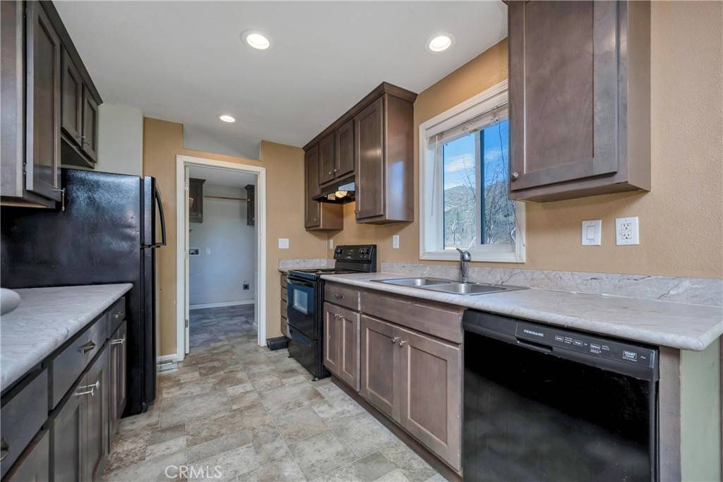 Clearlake Oaks, CA 95423,3940 Spring Valley RD