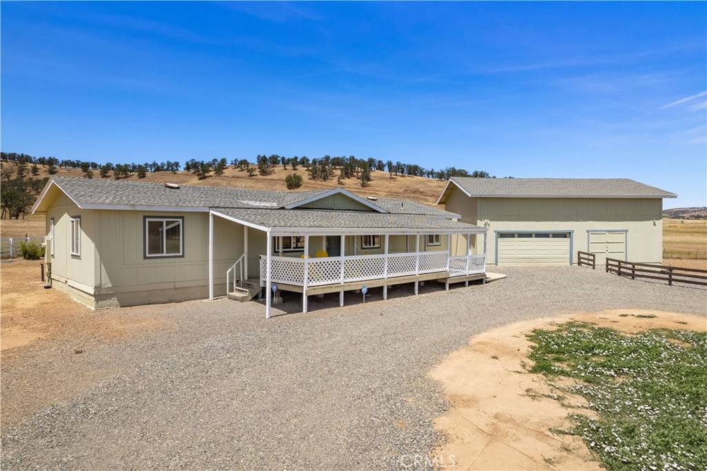 Clearlake, CA 95422,2720 Smith LN