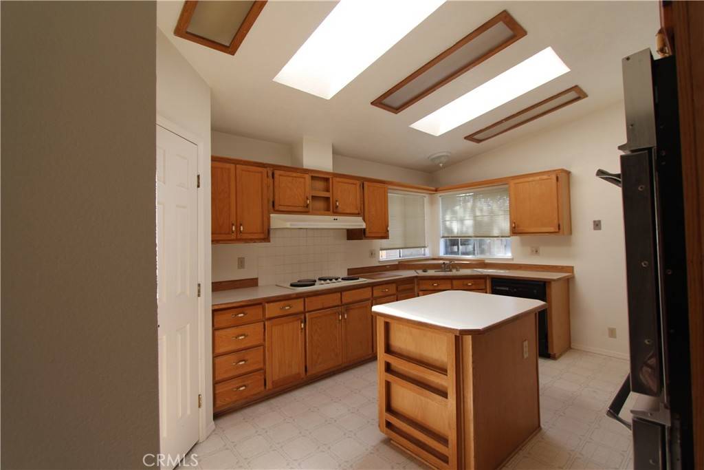 Clearlake, CA 95422,16223 33rd AVE