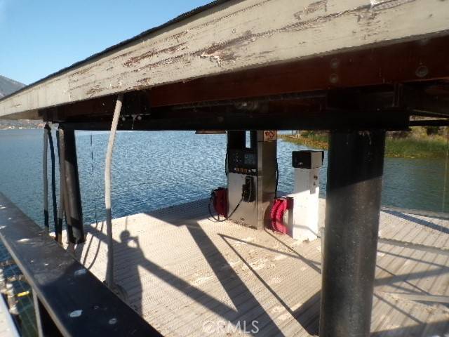 Clearlake, CA 95422,10920 10909 lakeshore DR