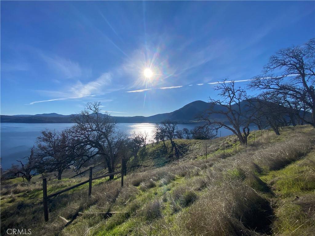 Clearlake, CA 95422,10697 Crestview DR