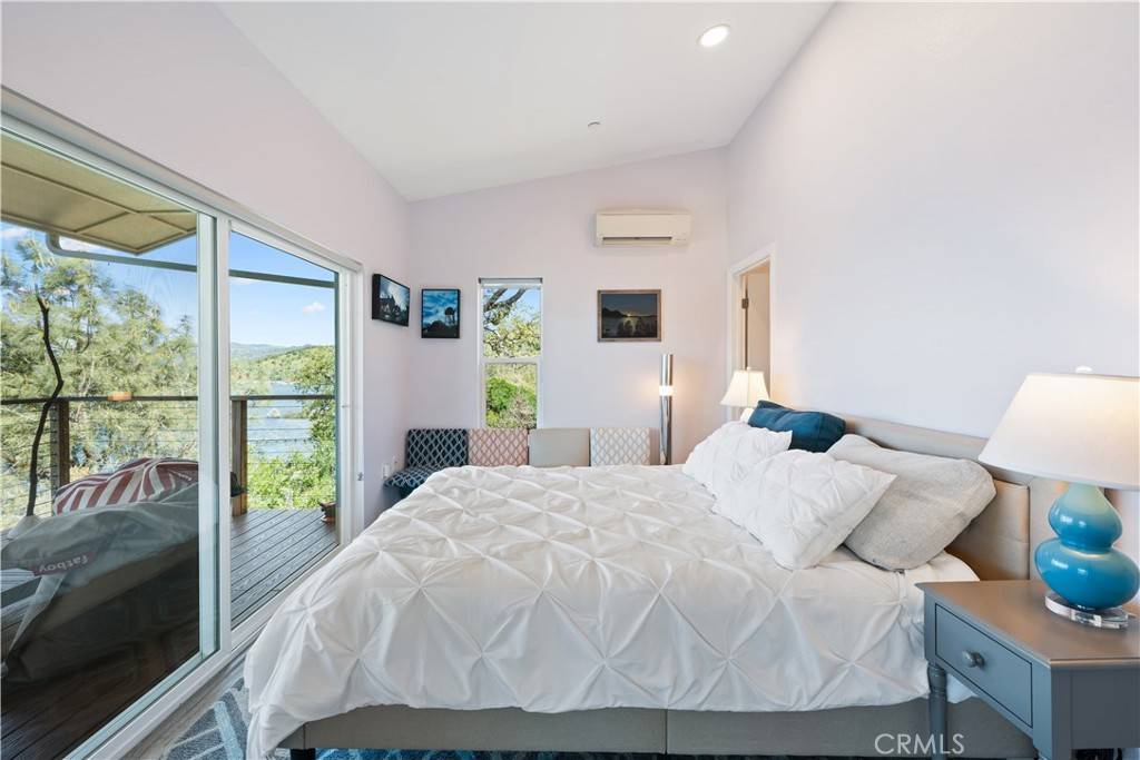 Clearlake, CA 95422,3871 Oak DR
