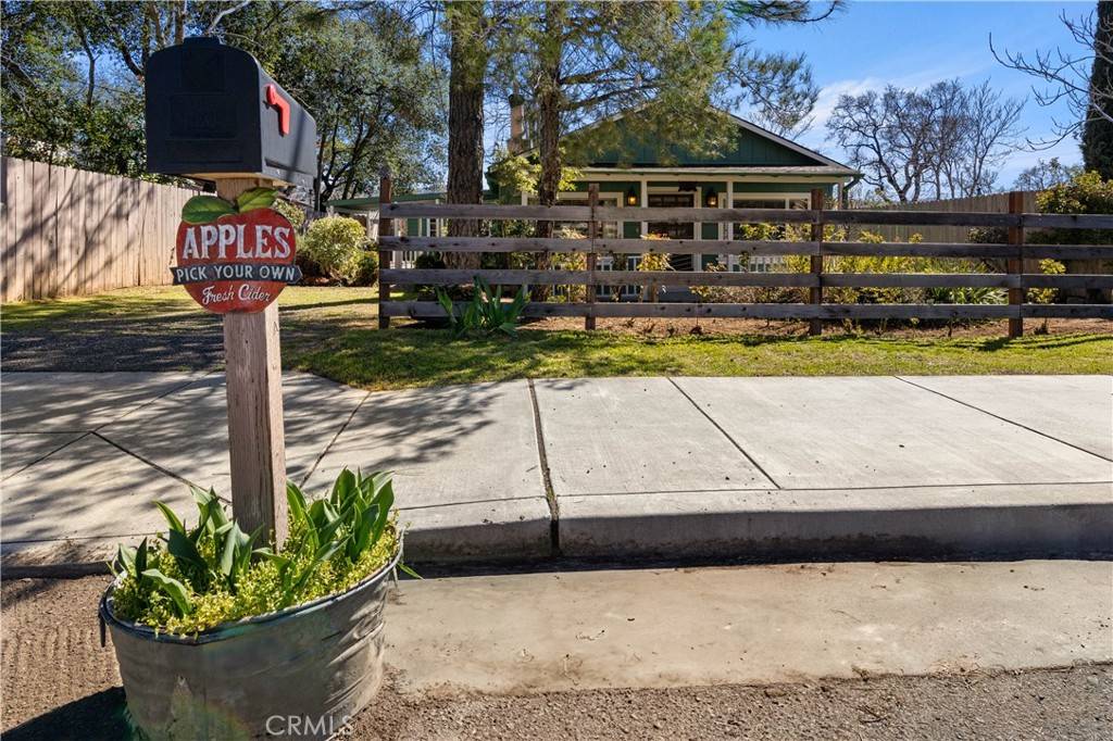 Clearlake Oaks, CA 95423,12897 E Highway 20