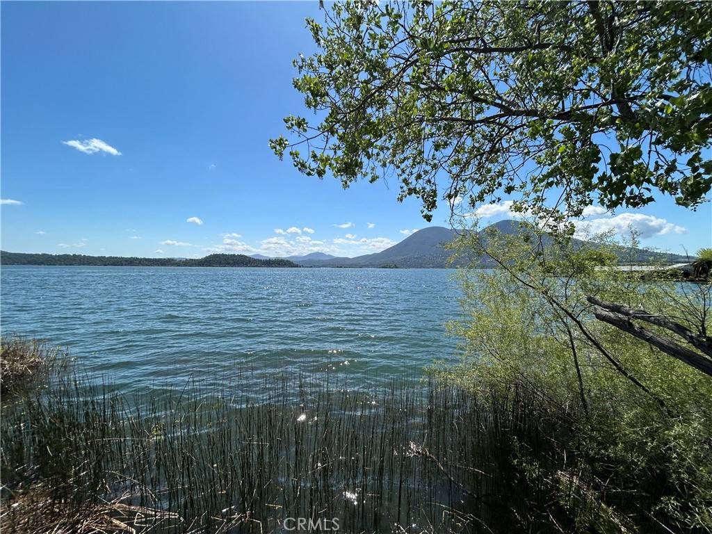 Clearlake Oaks, CA 95423,9725 E Highway 20