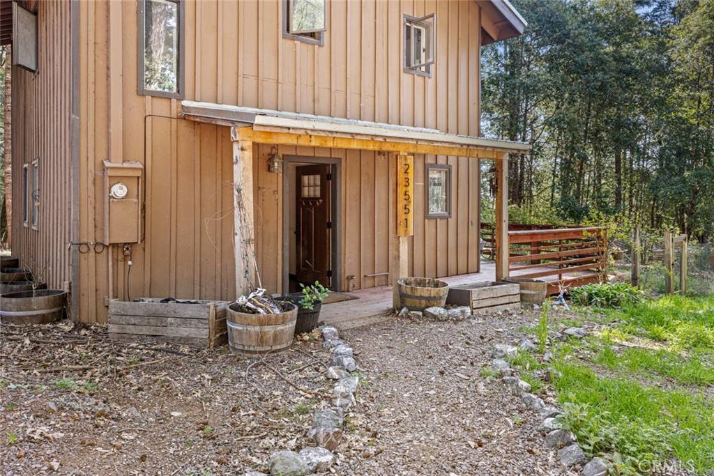 Willits, CA 95490,23551 Ridge RD