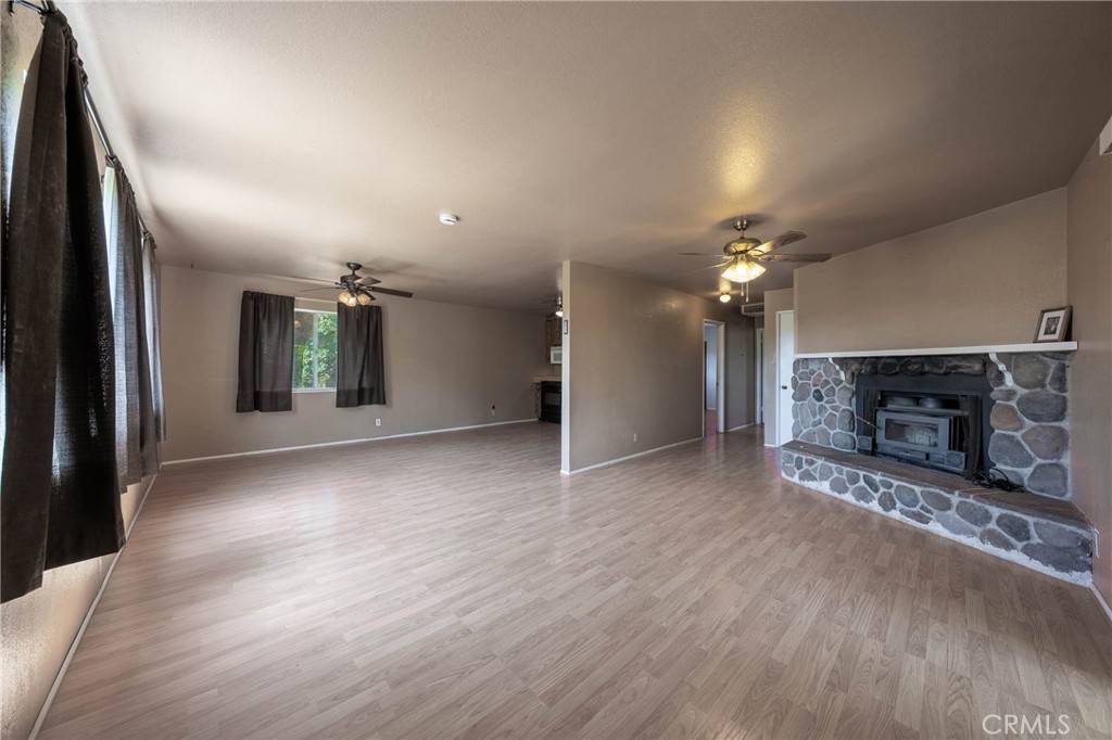 Clearlake Oaks, CA 95423,12410 Lakeview DR
