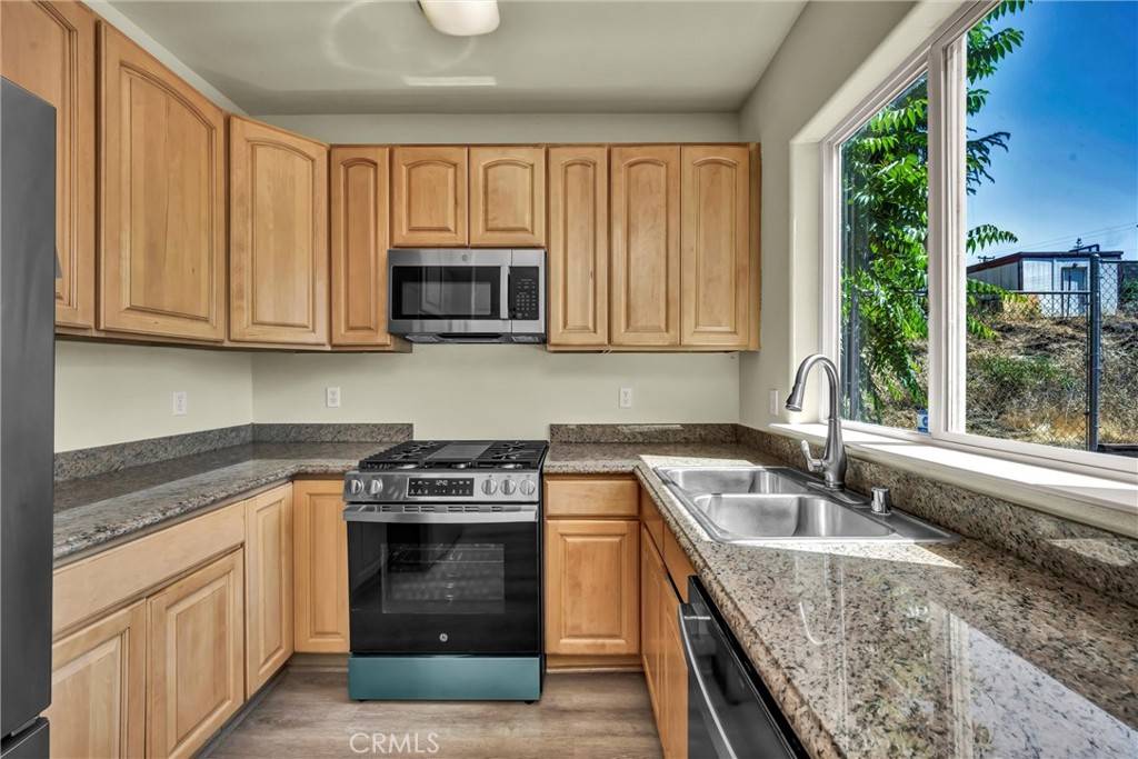 Clearlake, CA 95422,3196 12th ST