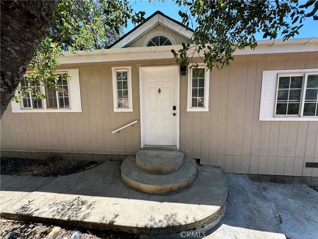 Clearlake Oaks, CA 95423,280 Henderson DR